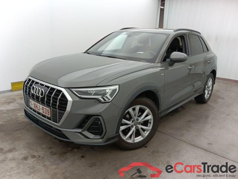 Audi Q3 35 TFSI S tronic S line 5d #4