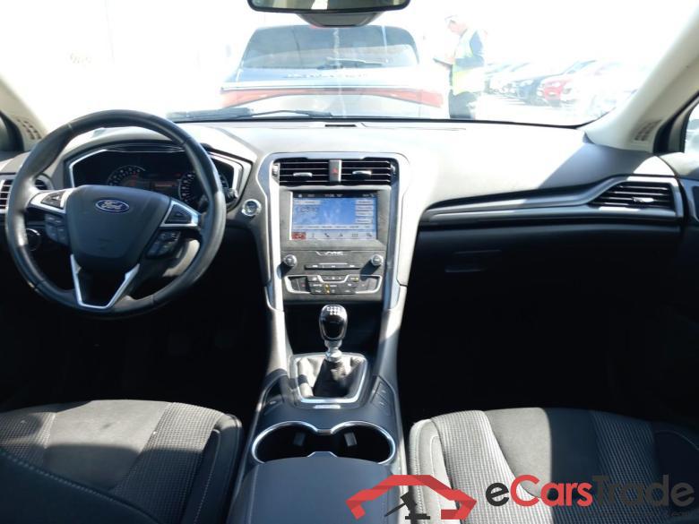 Ford 2.0 TDCi 110kW (150CV) Titanium 235 FORD Mondeo / 2014 / 5P / berlina con portón 2.0 TDCi 110kW (150CV) Titanium 235 #3
