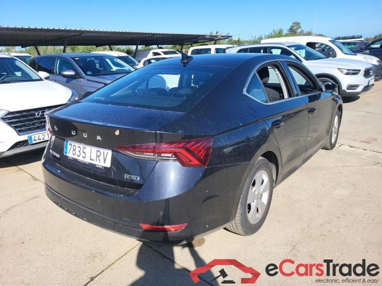 Skoda 1.5 TSI m-HEV 110kW (150CV) DSG Ambition SKODA Octavia / 2020 / 5P / berlina con portón 1.5 TSI m-HEV 110kW (150CV) DSG Ambition #2