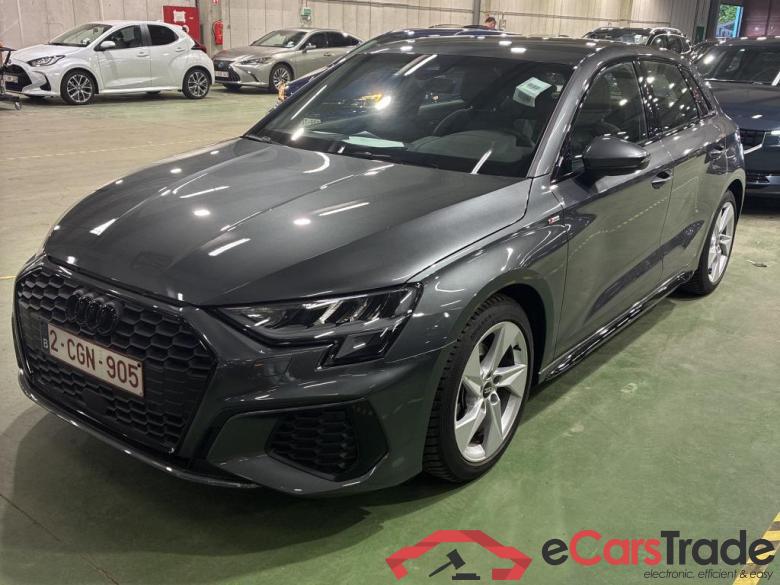 AUDI A3 SPORTBACK 2.0 35 TDI 110KW S LINE Business Light Shadow look Plus #1