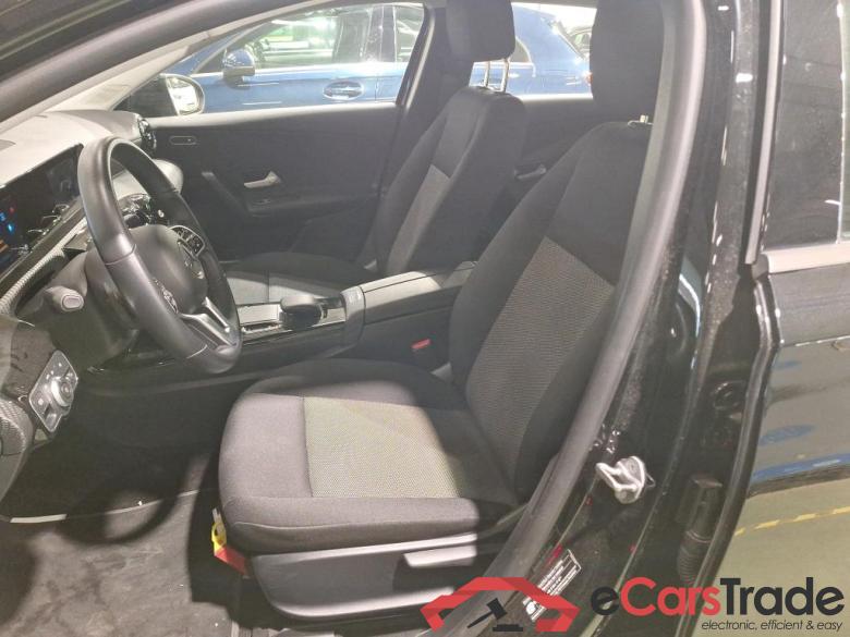 MERCEDES-BENZ A-CLASS 1.3 A 180 ESSENTIAL LINE DCT #5