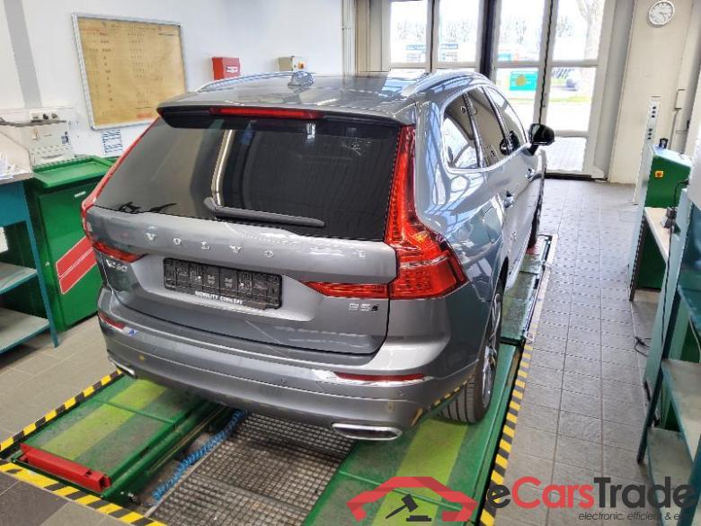 Volvo XC60 (03.2017->) DE - SUV5 B5 (Diesel) AWD EU6d, Inscription Mild-Hybrid (EURO 6d), 2020 - 2021 #3