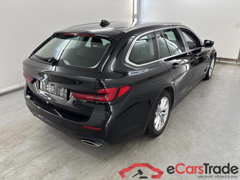BMW 5 SERIES TOURING 3.0 530D XDRIVE AUTO TOURING Comfort Business Driving Assistant Pro #4