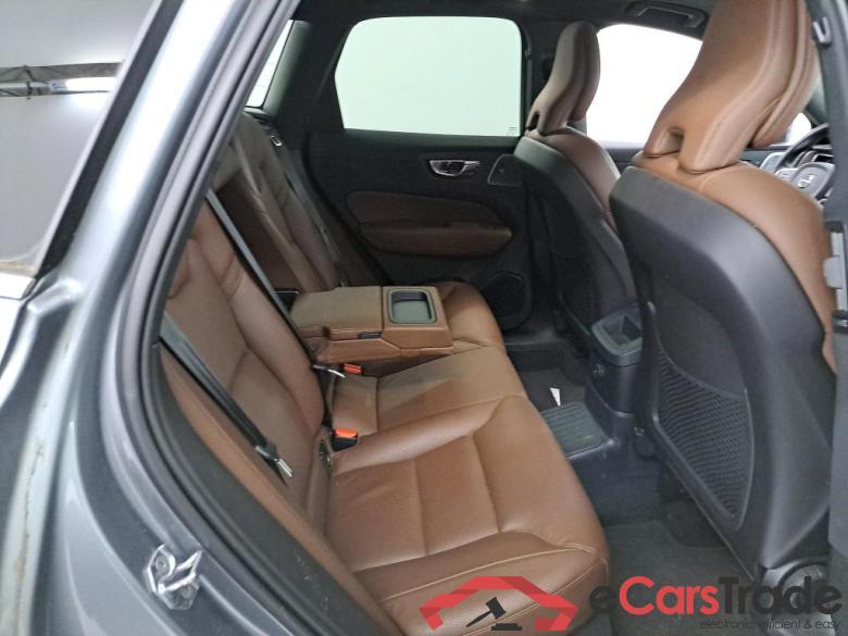 VOLVO XC60 - 2017 2.0 T8 TE AWD PHEV Inscription Gear. Premium Audio Park Assist IntelliSafe Pro #6