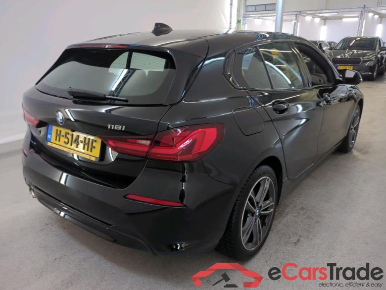 BMW 1 Serie '19 BMW 1 Serie 118iA Corporate Executive 5d #2
