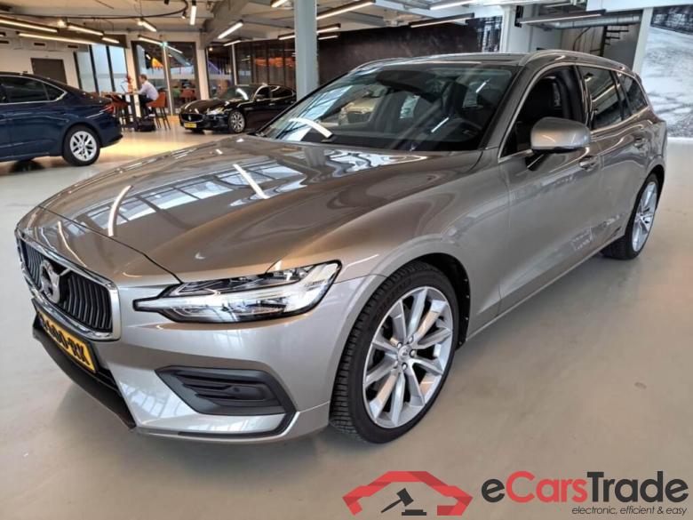 VOLVO V60 2.0 T4 Moment.Pro #1