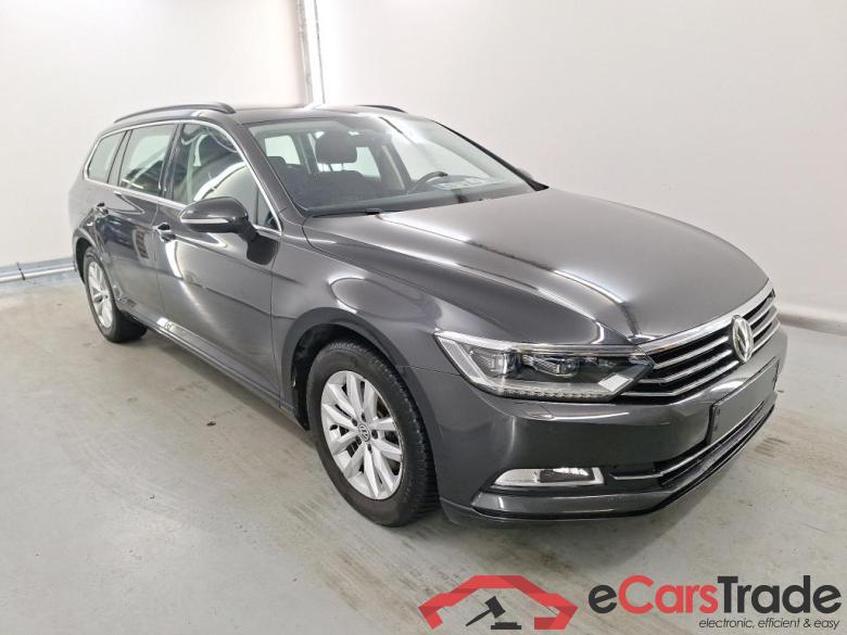 VOLKSWAGEN PASSAT VARIANT DIESEL - 2015 1.6 TDi Comfortline Bus. DSG (EU6.2)  Rear View #2