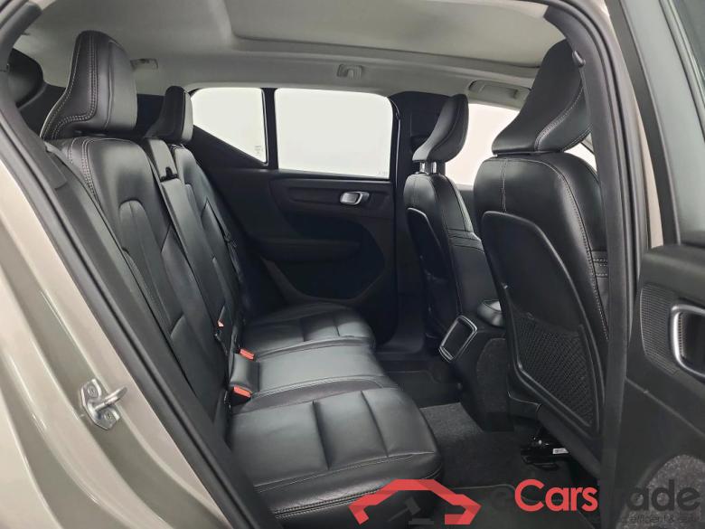 VOLVO XC40 DIESEL 2.0 D3 Momentum Pro Geartronic Winter Park Assist Intellisafe Pro #6