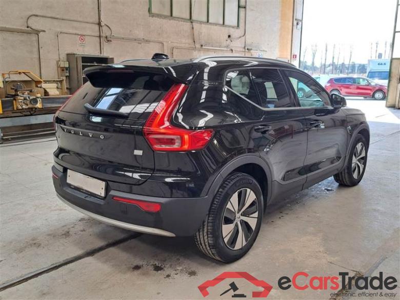 Volvo 11 VOLVO XC40 / 2021 / 5P / SUV T4 Recharge Plug-in auto Core #2