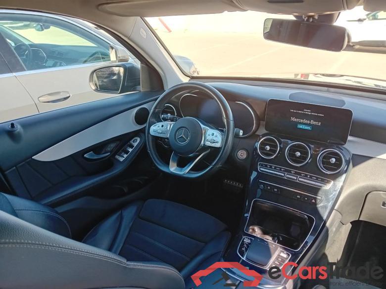 Mercedes GLC 300 de 4MATIC (AC) Clase GLC GLC 300 de 4Matic (253.911)AMG 2.0 AMG Line 305CV AT9 E6d #3
