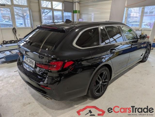 BMW 5-Serie Touring ´16 Baureihe 5 Touring 520 d 2.0 140KW AT8 E6d #3