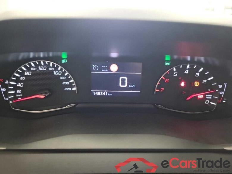 PEUGEOT 208 1.2 PT Active Pack #4