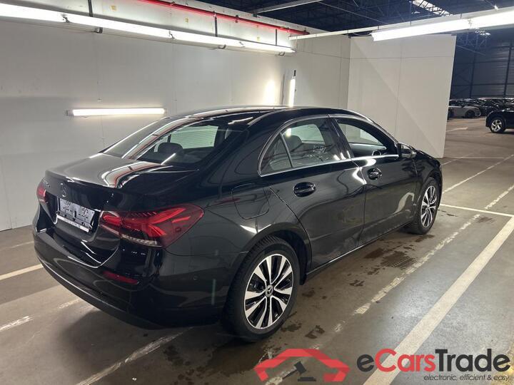 Mercedes A-Klasse Limousine A-Klasse Limousine A 250 e Business Line (PHEV) 160kW/218pk  4D/P Auto-7 #4