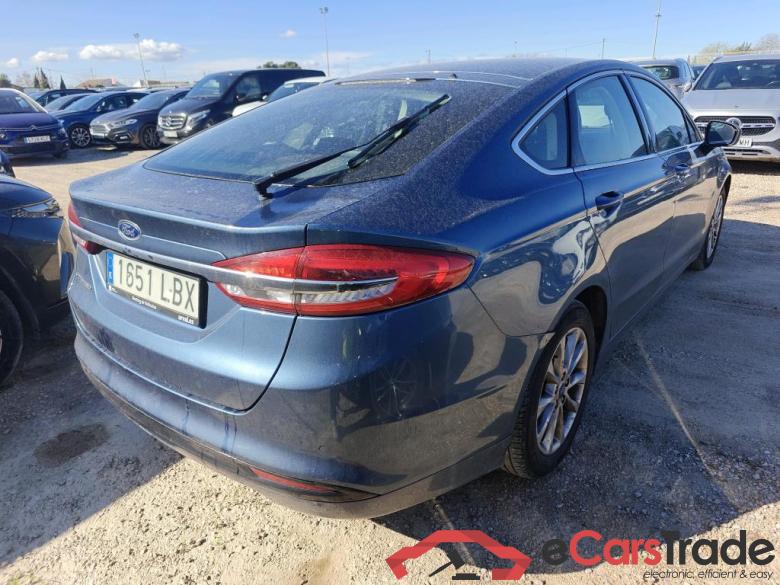 Ford 2.0 TDCi 110kW (150CV) Titanium 235 FORD Mondeo / 2014 / 5P / berlina con portón 2.0 TDCi 110kW (150CV) Titanium 235 #2