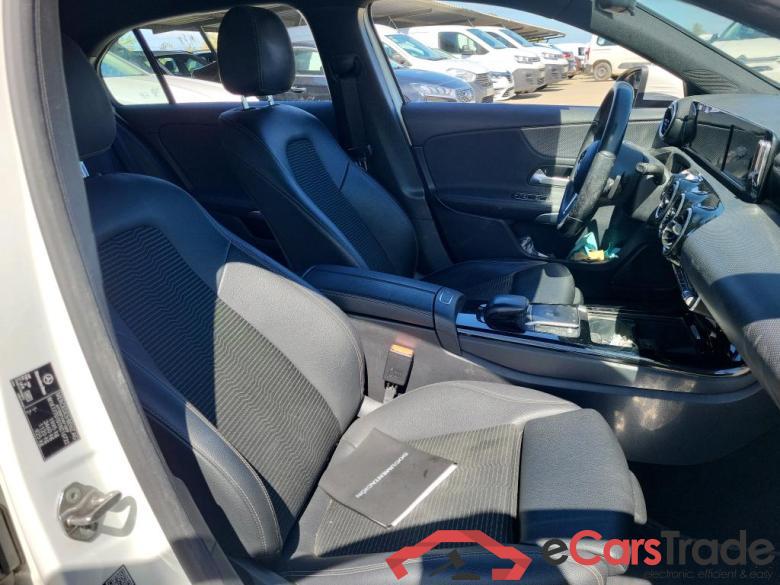 Mercedes A 180 d MERCEDES-BENZ Clase A / 2018 / 5P / berlina con portón A 180 d #6