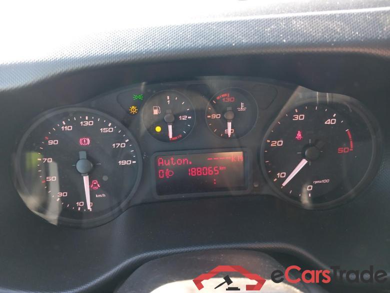 Iveco 2.3 TD 35S 14 V 4100/H2 IVECO Daily / 2014 / 4P / furgón 2.3 TD 35S 14 V 4100/H2 #4
