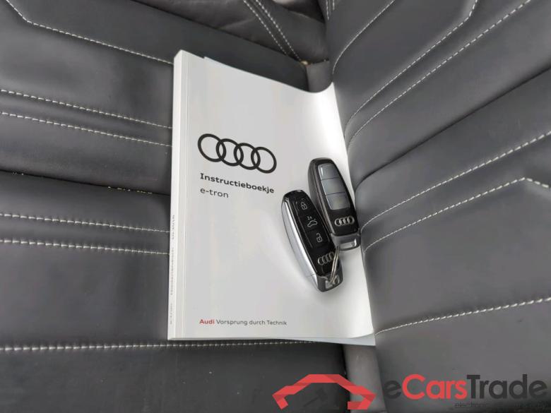 AUDI e-tron  #6