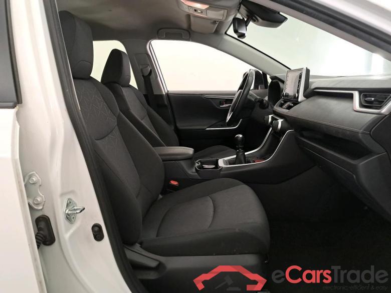 Toyota RAV4 '18 Toyota RAV4 2.0 VVT-iE 2WD Active 5d #3