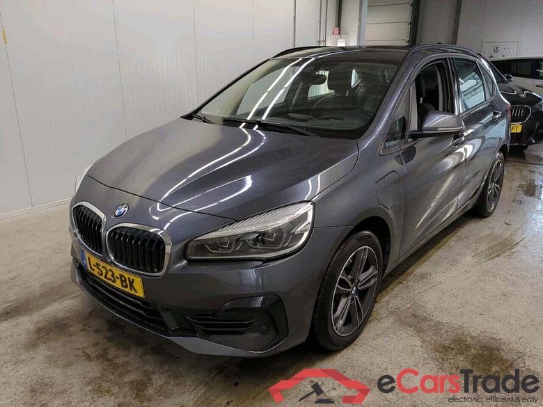 BMW 2-serie Active Tourer 225xe iP Executive #1
