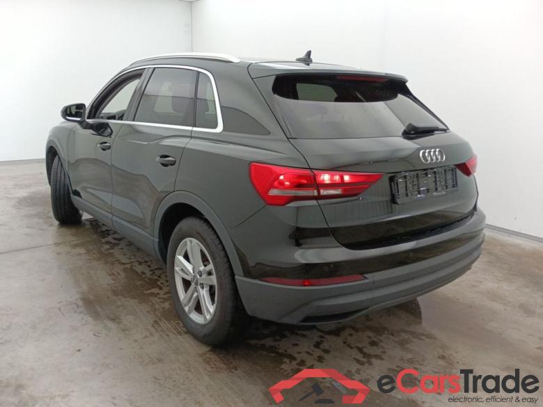 Audi Q3 35 TFSI S tronic 5d #3