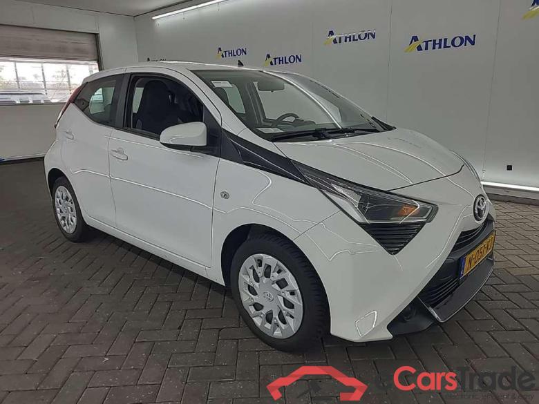 TOYOTA Aygo 1.0 VVT-i x-play 5D 53kW #2