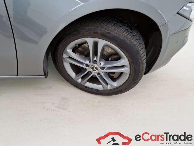 MERCEDES-BENZ A-KLASSE SEDAN 1.3 250E DCT #6