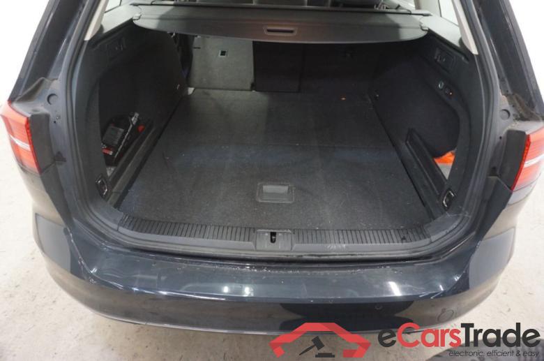 Volkswagen Passat Variant ´14 Passat Variant Highline BMT/Start-Stopp 4Motion 2.0 TDI 140KW AT7 E6 #6