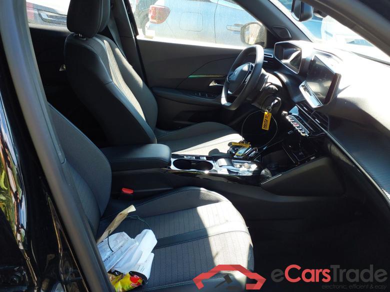 PEUGEOT 2008 Allure Pack 130 S&S EAT8 PureTech #3