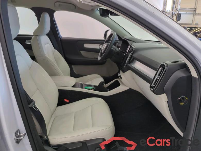 Volvo XC40 '17 Volvo XC40 T3 automaat Momentum Pro 5d #3