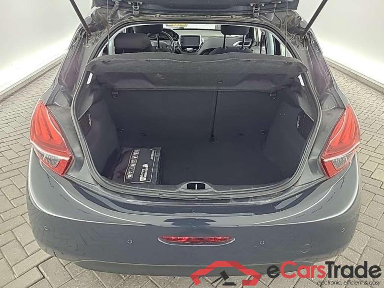 PEUGEOT 208 Blue Lease Allure 1.2 PureTech 82 5D 60kW #5