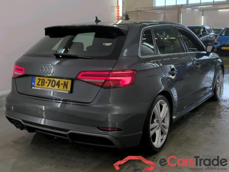 Audi A3 Sportback 12-19 Audi A3 Sportback 35 TFSI S tronic sport S Line Edition 5d #2