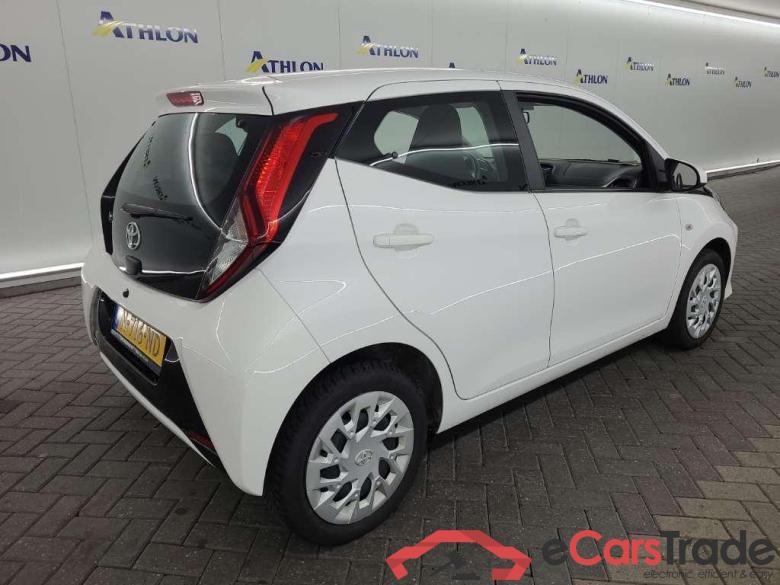 TOYOTA Aygo 1.0 VVT-i x-play 5D 53kW #3