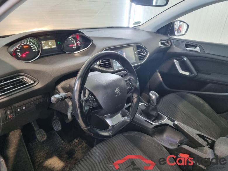 PEUGEOT 308 SW 1.2 PureTech Blue Lease Executive #5