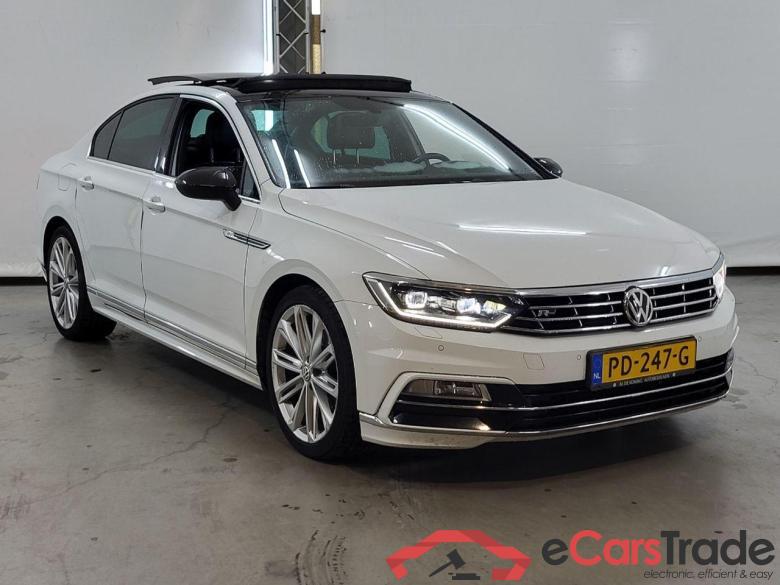 VOLKSWAGEN PASSAT 1.6 TDI Connected Series Plus #2