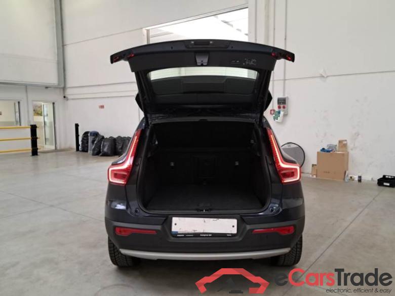 Volvo 235 VOLVO XC40 / 2017 / 5P / SUV T4 PLUG-IN HYBRID AUTO RECH INSCRIP EXPR #5
