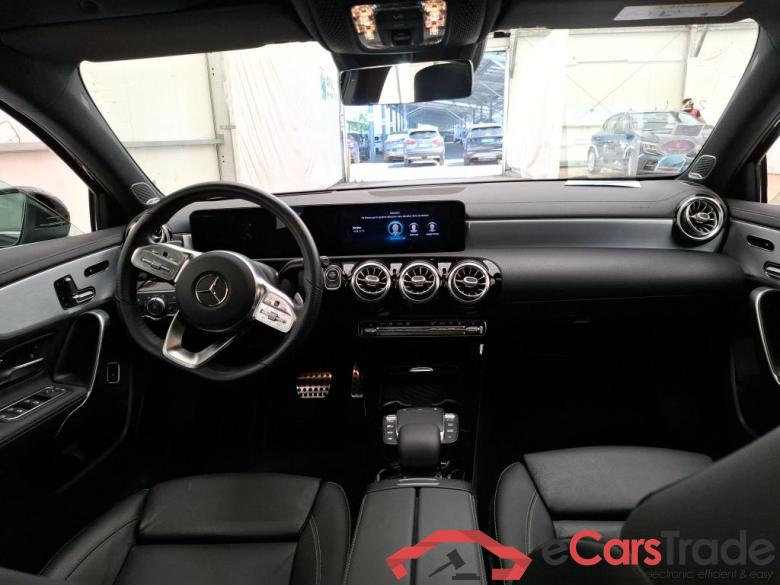 Mercedes A 250 e AMG Line 8G-DCT MERCEDES-BENZ Classe A Berline / 2018 / 4P / Berline A 250 e AMG Line 8G-DCT #5