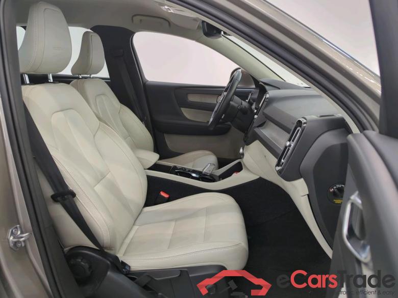 Volvo XC40 '17 Volvo XC40 T5 Twin Engine Geartronic Inscription 5d #3