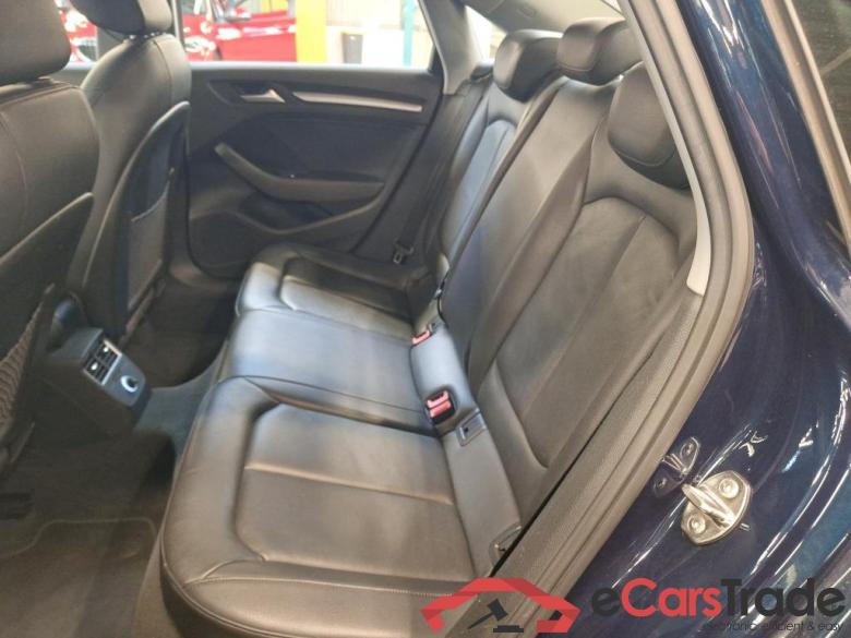 AUDI A3 SEDAN DIESEL - 2017 30 TDi (EU6d-TEMP) Platinium #3