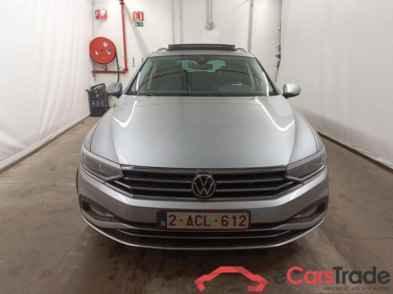 Volkswagen Passat Variant 1.5 TSI OPF Elegance Business 5d #1