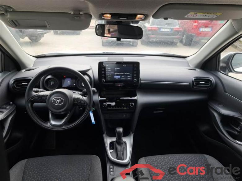 Toyota 3 TOYOTA YARIS CROSS / 2021 / 5P / SUV 1.5H (116 CV) E-CVT ACTIVE #3