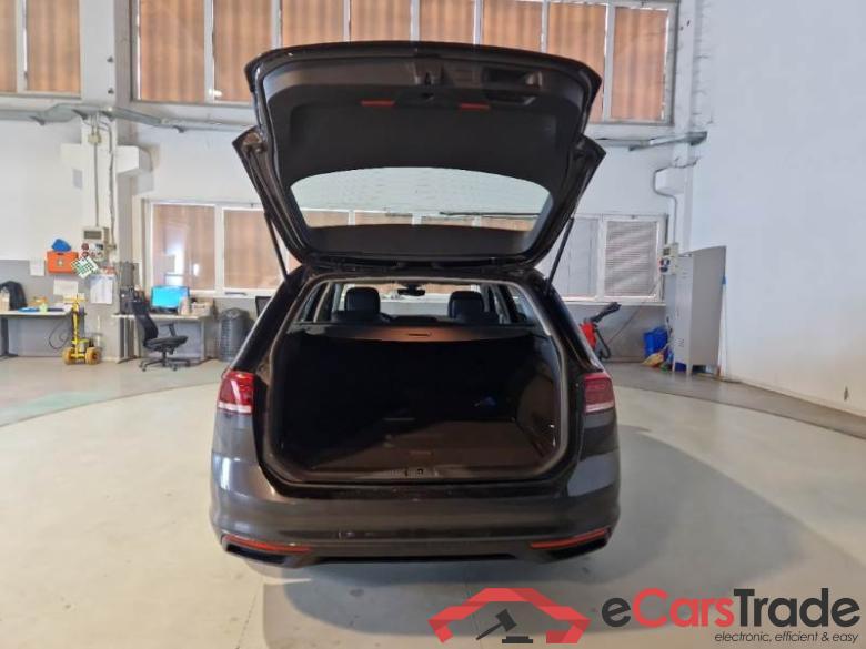Volkswagen 8 VOLKSWAGEN PASSAT / 2019 / 5P / STATION WAGON VAR. 2.0TDI SCR EVO 110KW BUSIN. BMT DSG #5
