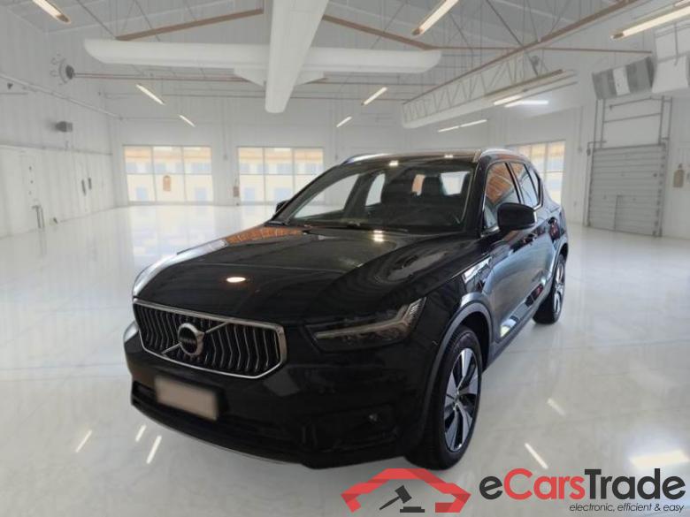 Volvo 228 VOLVO XC40 / 2017 / 5P / SUV T5 PLUG-IN HYBRID AUTO RECH INSCRIP EXPR #1