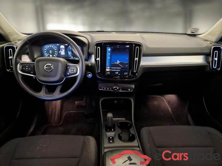 Volvo 216 VOLVO XC40 / 2017 / 5P / SUV D3 AUTOMATICO MOMENTUM PRO #3