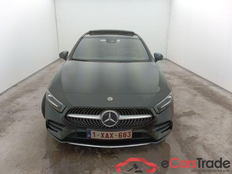 Mercedes-Benz A-Klasse Limousine A 180 d DCT Launch Edition 4d #1