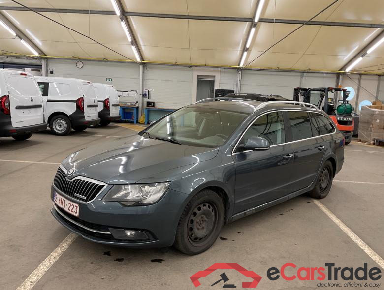 SKODA Superb Combi Superb Wagon Ambition 1,6 TDI 77 kW 6-speed mech.