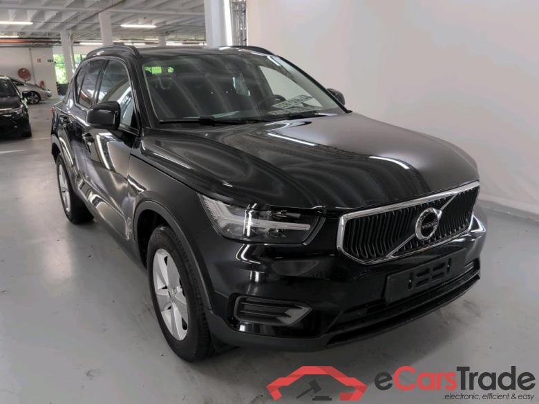 VOLVO XC40 1.5 T2 MOMENTUM CORE #2