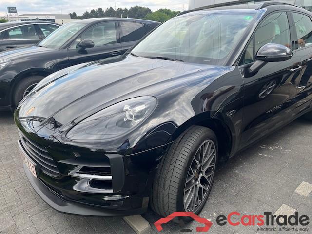 PORSCHE Macan Macan (MY20) #1