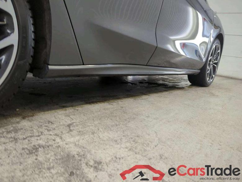 FORD Focus Wagon 1.5 EcoB. ST L. XBns #6