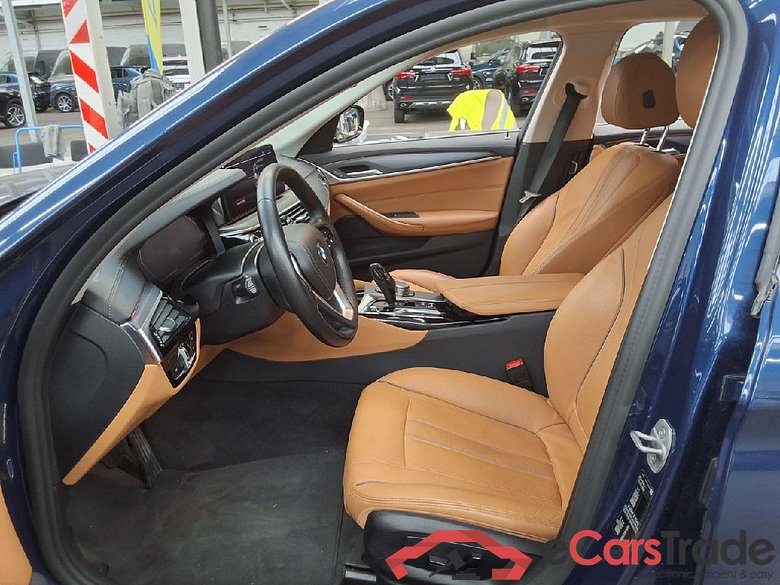 BMW 5-Serie Touring ´16 Baureihe 5 Touring 530 d Luxury Line 3.0 210KW AT8 E6d #4