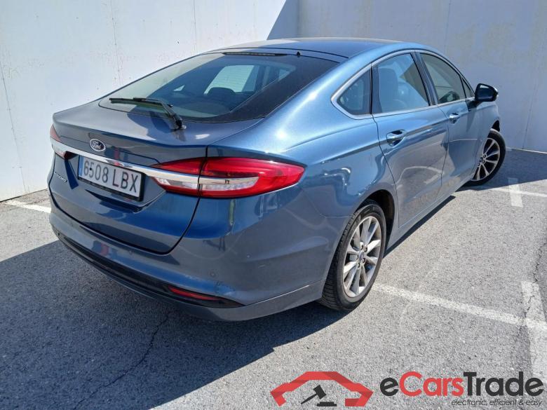 Ford 2.0 TDCi 110kW (150CV) Titanium 235 FORD Mondeo / 2014 / 5P / berlina con portón 2.0 TDCi 110kW (150CV) Titanium 235 #2